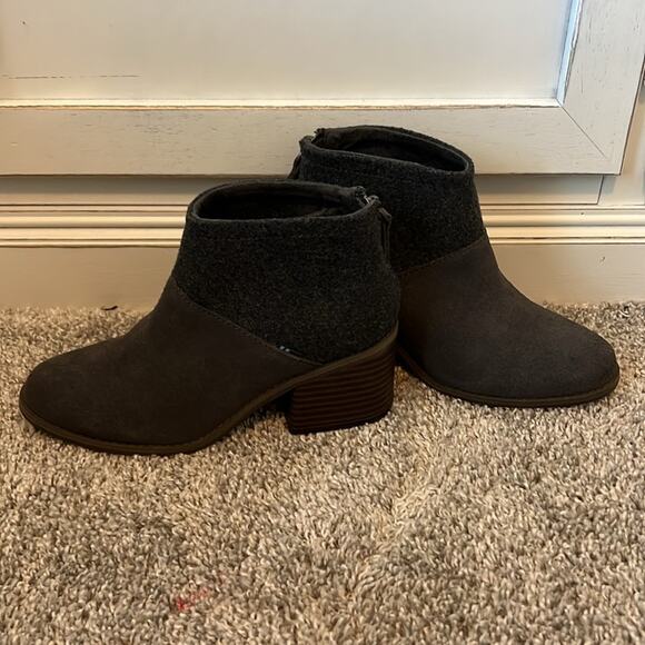 NEW Women's TOMS Lacy Bootie Forged Iron Grey Suede/Felt 5‎ $85 ankle boots Nice - Picture 15 of 16